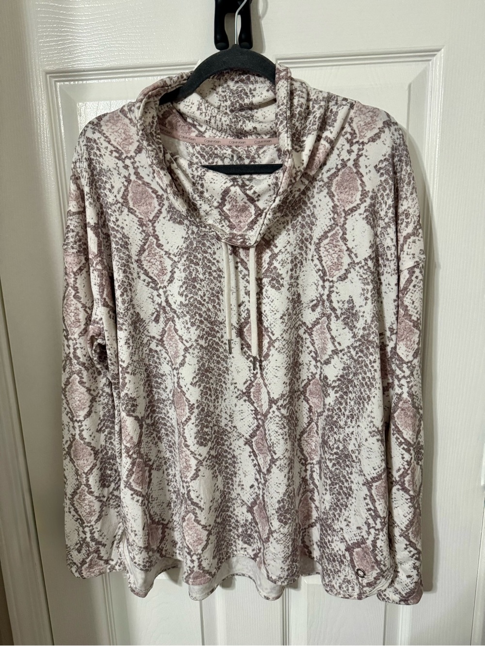 Calvin Klein Womens Cream/Mauve Snake Pattern Cowlneck Pullover Sweater XXL/XXG